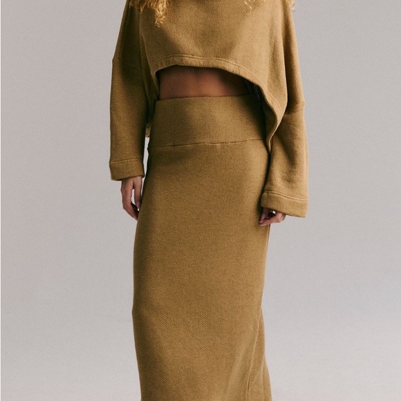 Cream Two-Piece Sweater and Skirt Set - Picture 2 of 2